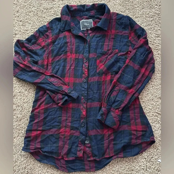 Rails Lightweight Flannel Button-Down Long Sleeve Shirt Plaid Size Medium - Picture 1 of 3